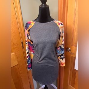 LulaRoe Randy T shirt